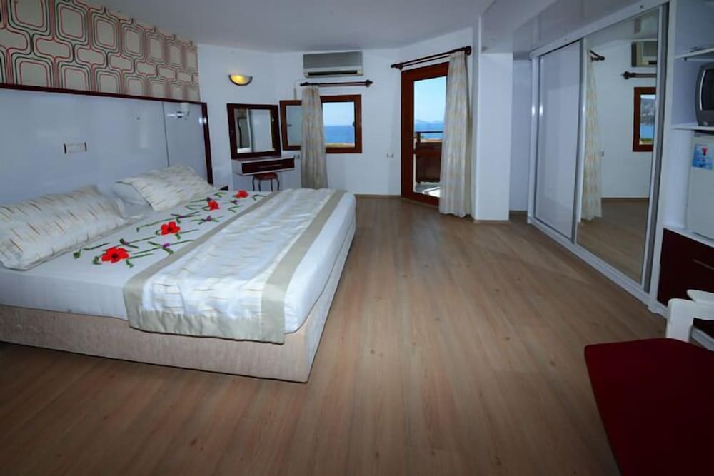 Standard Room photo 3