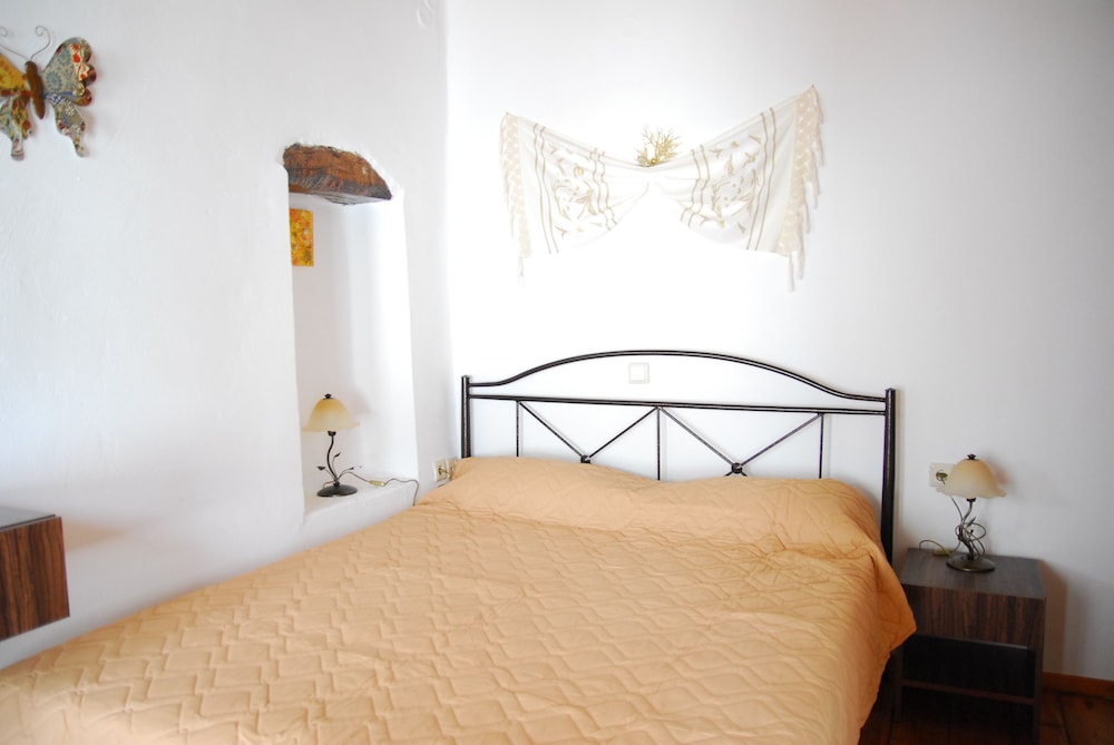 House, 2 Bedrooms, Sea View
