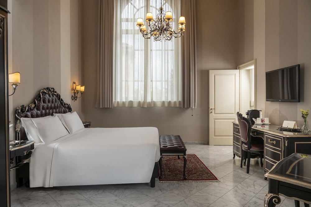 Deluxe Room, 1 Queen Bed