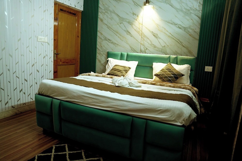 Luxury Room