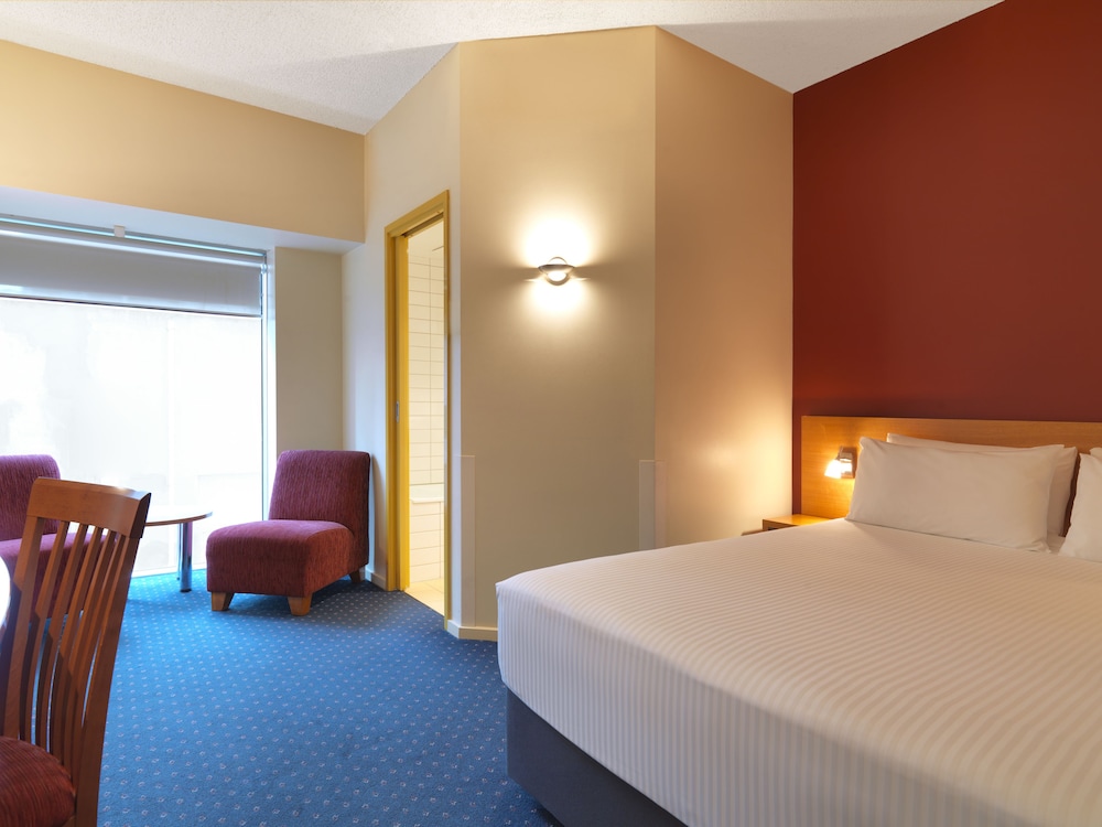 Superior King Room - Photo 4