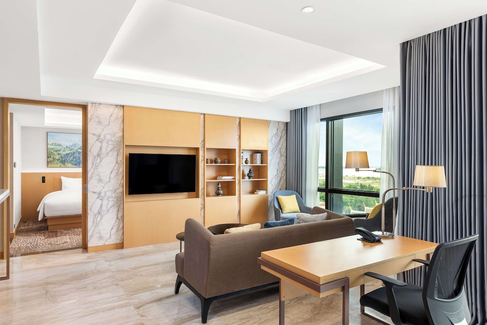 Royal Suite, 2 Bedrooms photo 2
