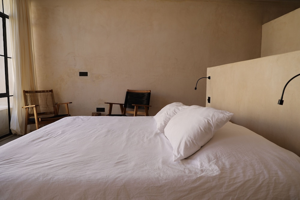 Suite Design, 1 letto king, vasca da bagno, ad angolo (4)