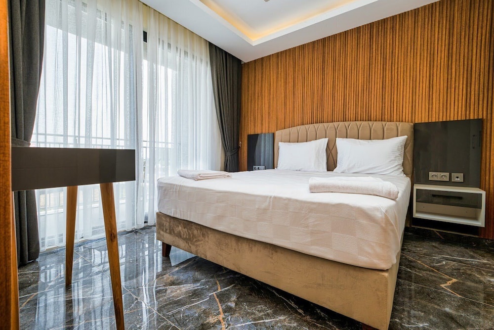 Standard Room, City View