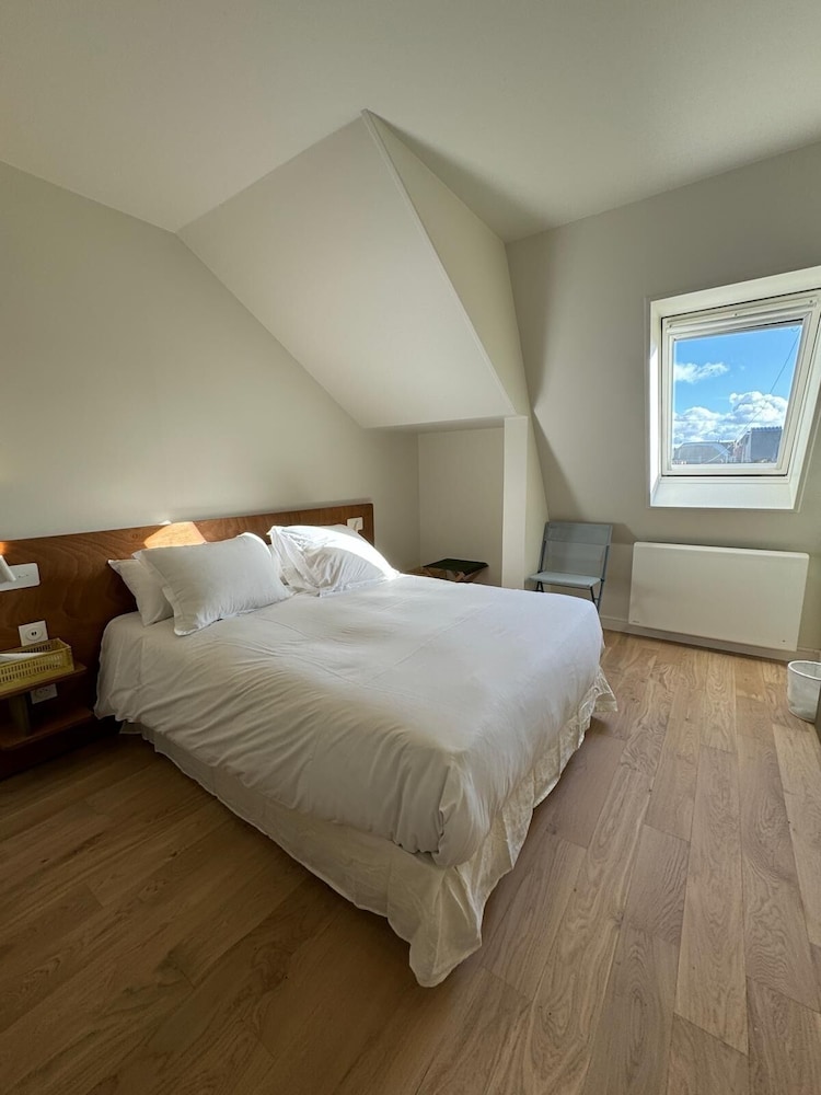 Standard Suite - Photo 1