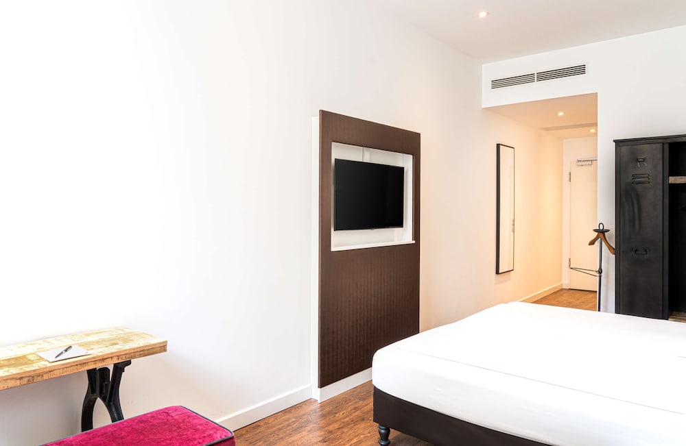 Standard Room photo 2
