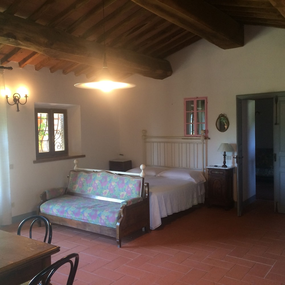 Superior Cottage, 1 King Bed, Pool View, Poolside photo 1