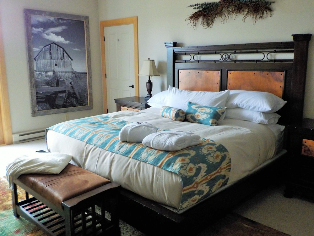 Romantic Suite, Bathtub, Valley View (Couer D'Alene) photo 1