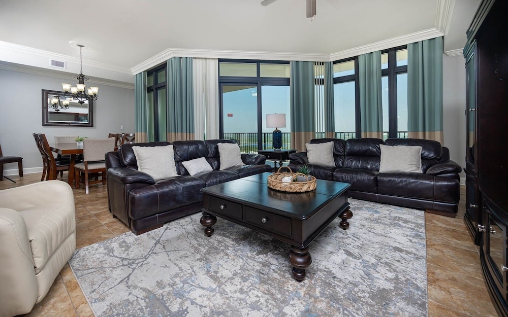 Condo, 4 Bedrooms