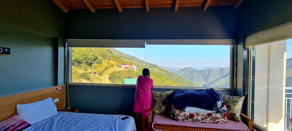 Luxury Double Room, Hill View photo 3