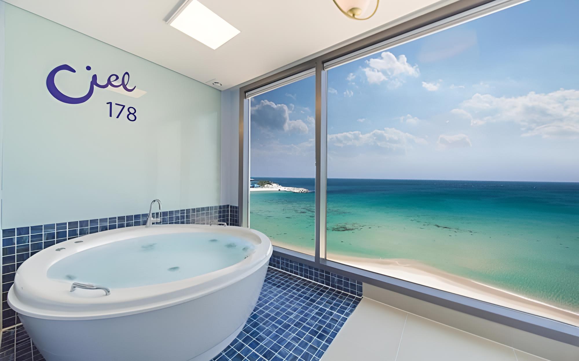 Room (B303 (Whirlpool spa ocean view free b)