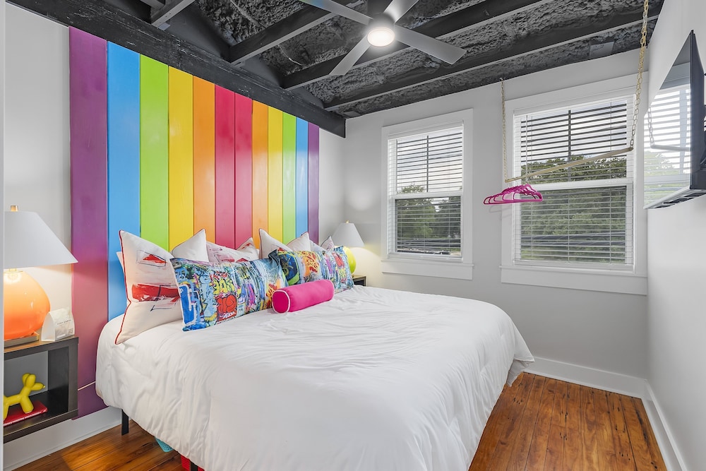 Signature Condo, 2 Bedrooms, Non Smoking
