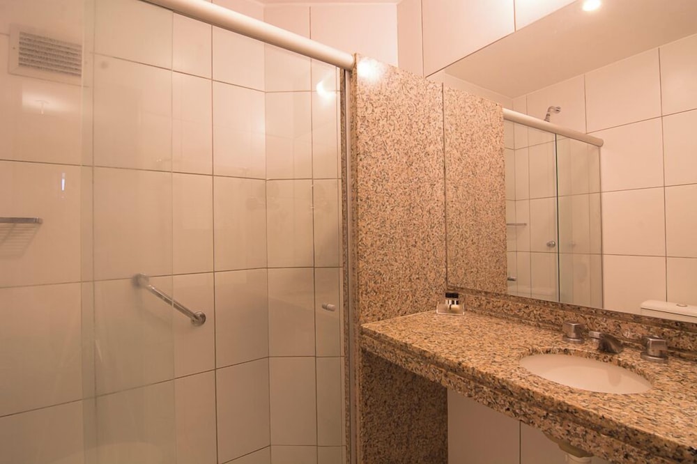 Premium Suite - Photo 4