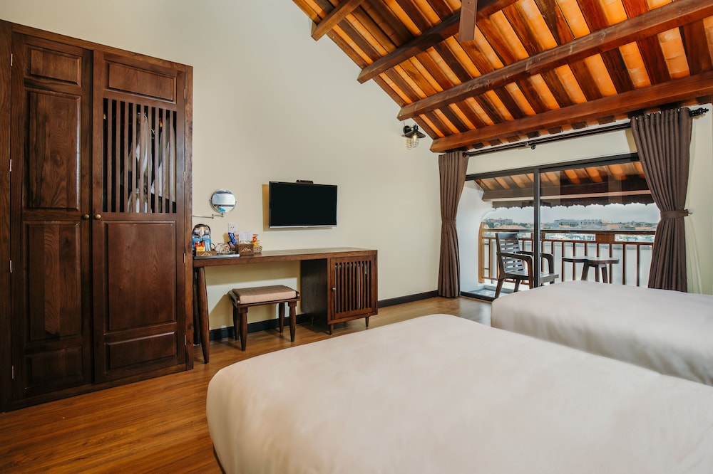 Deluxe Double or Twin Room, River View - Photo 3
