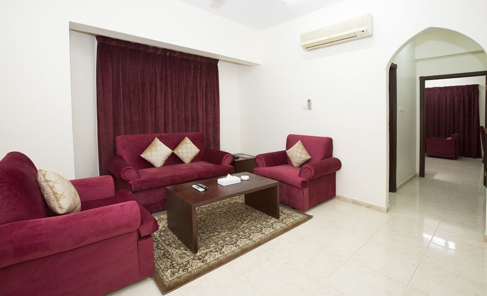 Suite - Photo 2