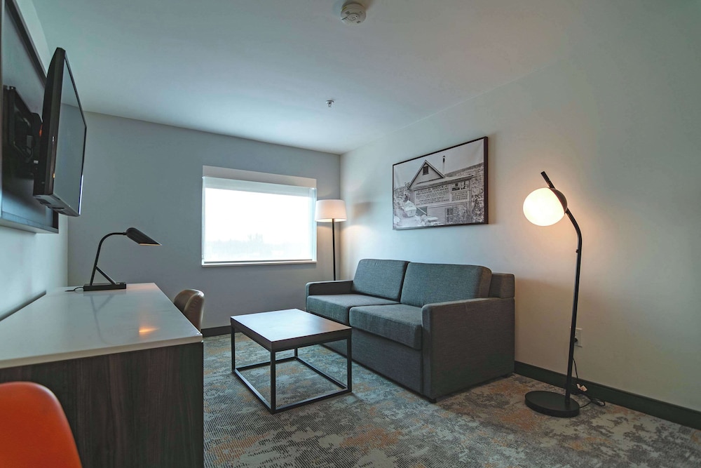 Suite, Multiple Beds, Non Smoking (Upgrade) photo 2