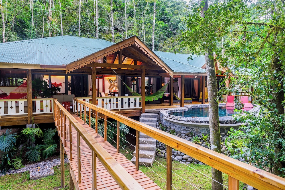 Jaguar Villa photo 1