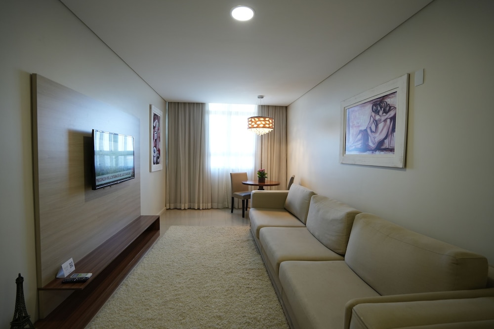 Suite (Master) - Photo 7