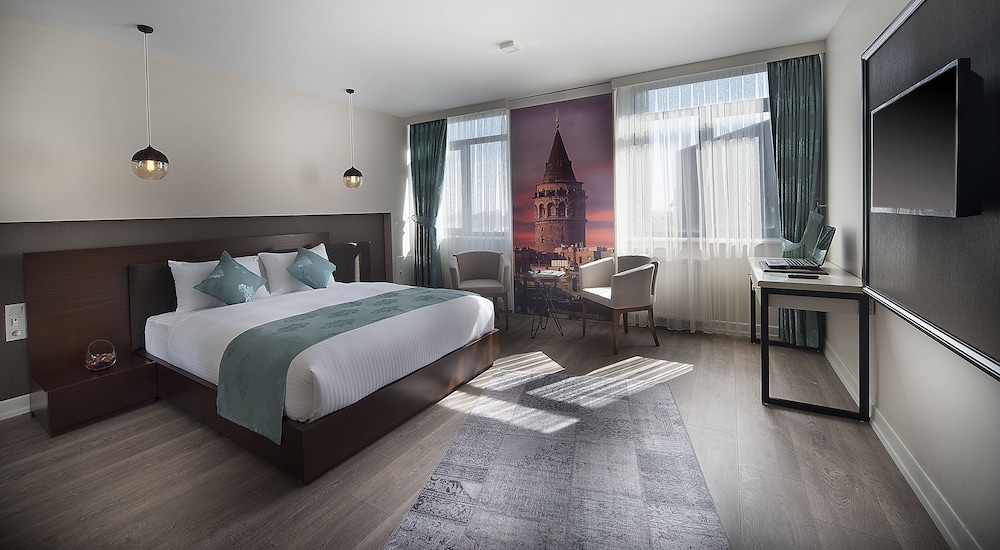 Superior Suite, City View photo 1