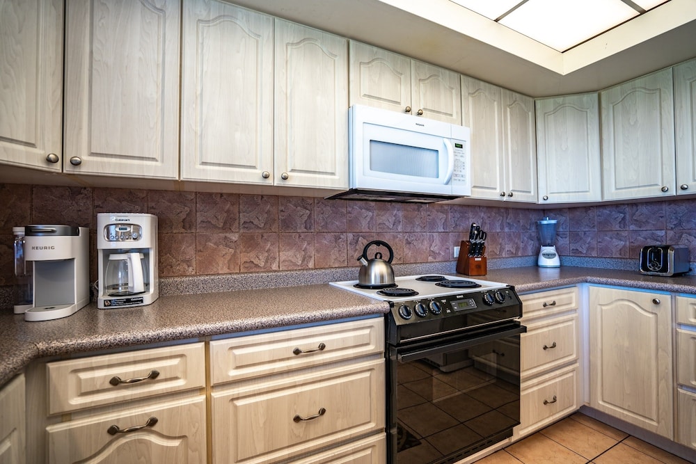 Condo, 1 Bedroom photo 2