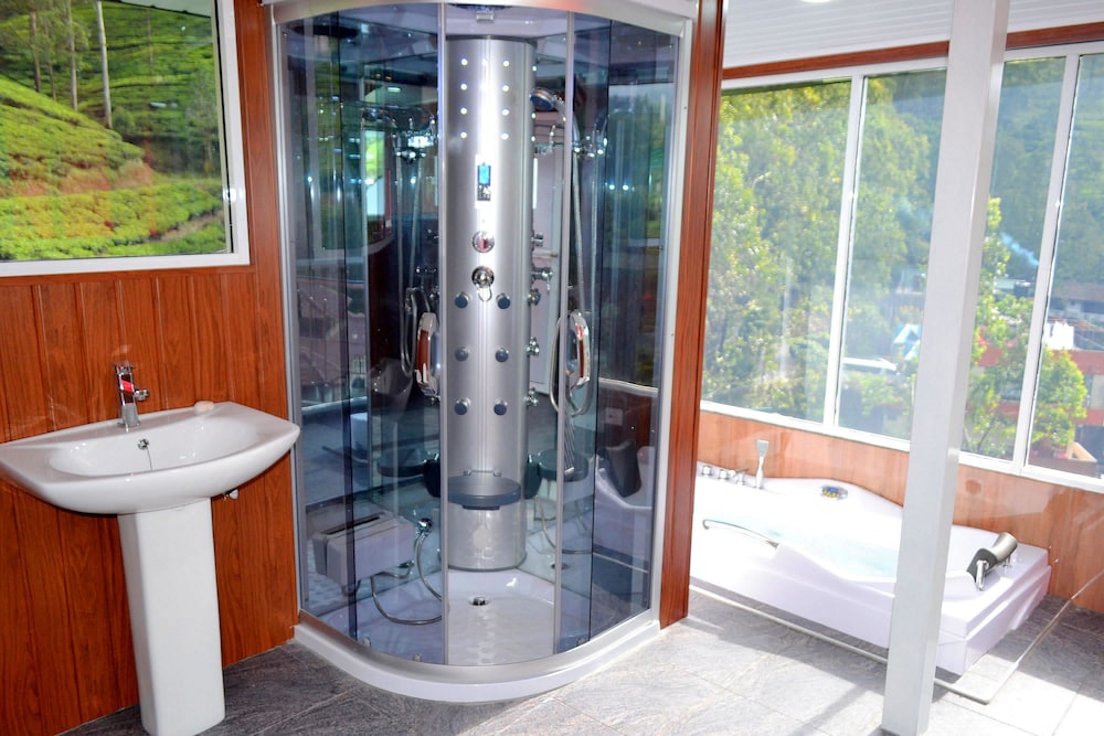 Honeymoon Suite, Hot Tub, Mountain View