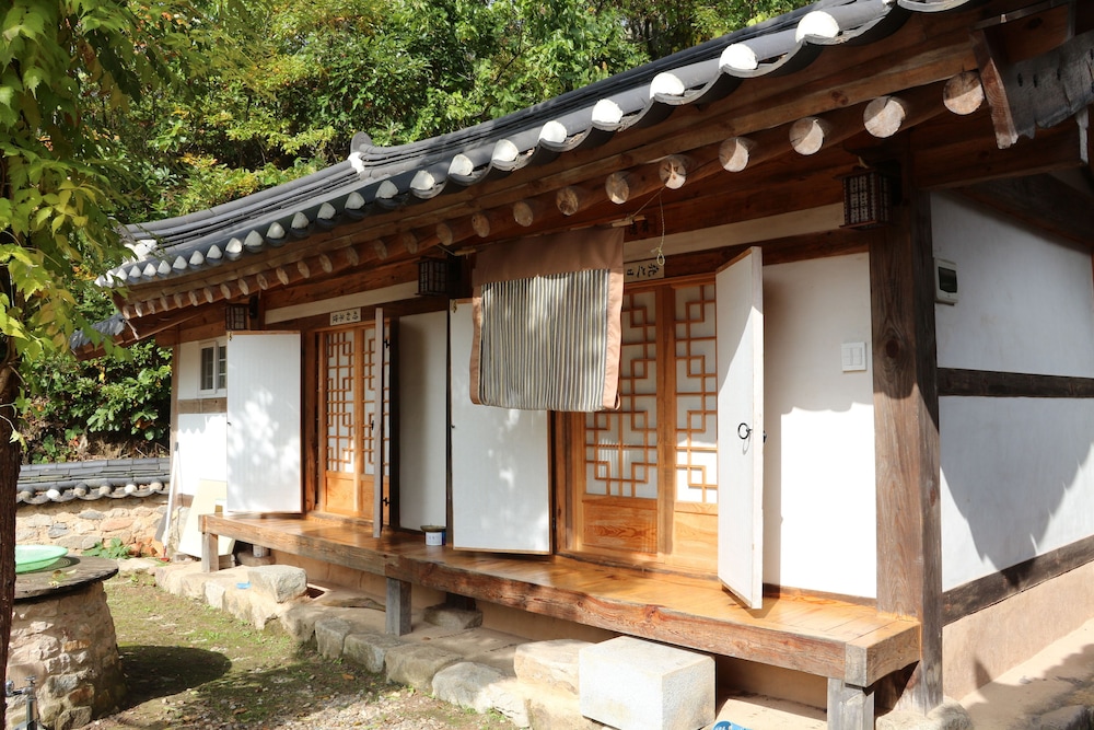 Traditional Room (Soodeokjae) photo 2