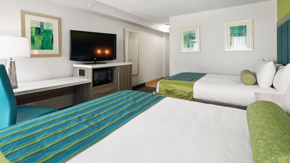 Standard Room, 2 Queen Beds, Non Smoking, Microwave