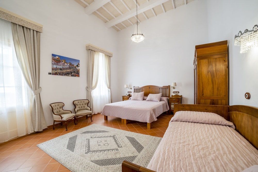 Superior Triple Room - Photo 12