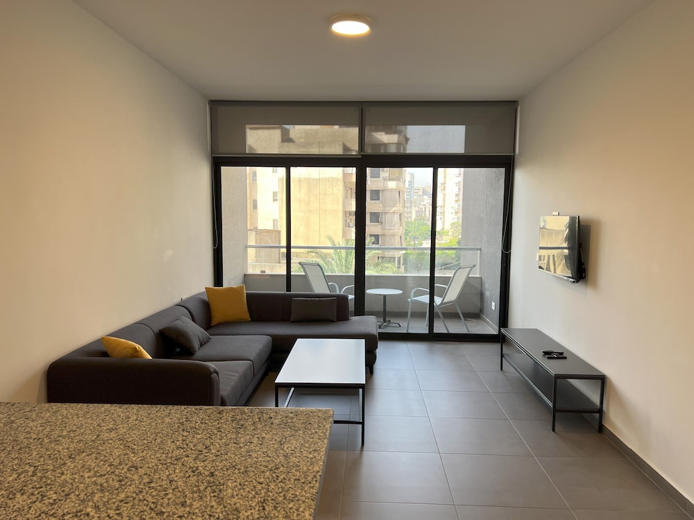 Junior Apartment photo 1