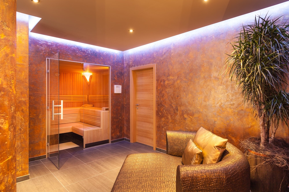Signature Suite, 2 Bedrooms, Sauna, Ground Floor (Ground Floor DL) photo 3