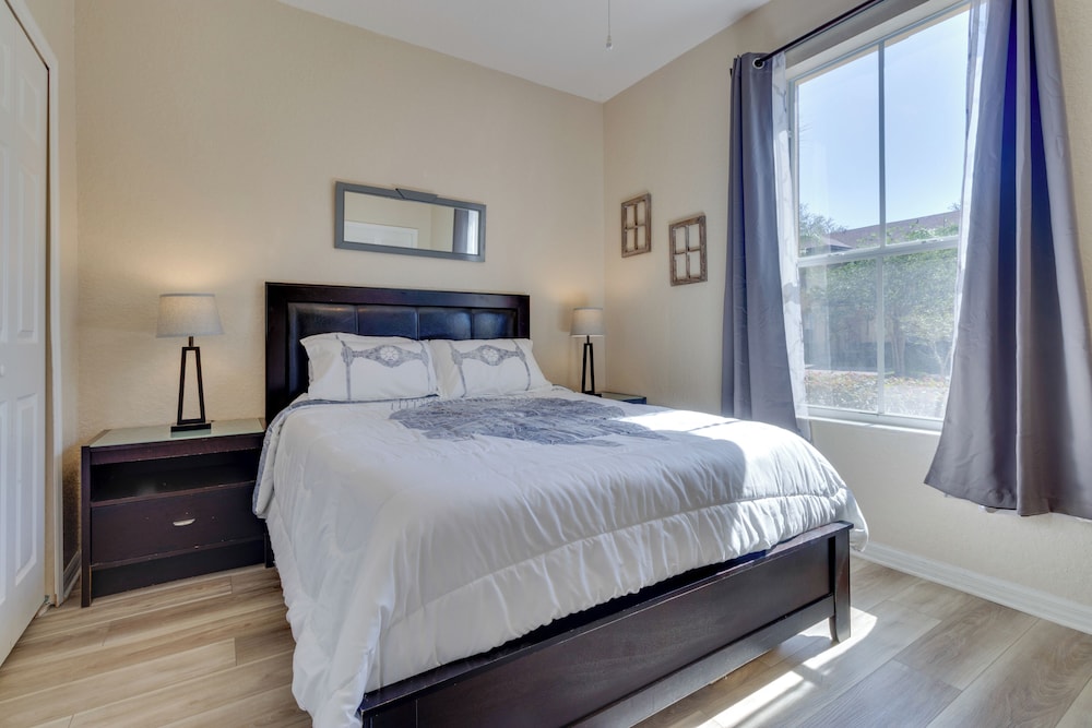 Apartment (4 Bedrooms)