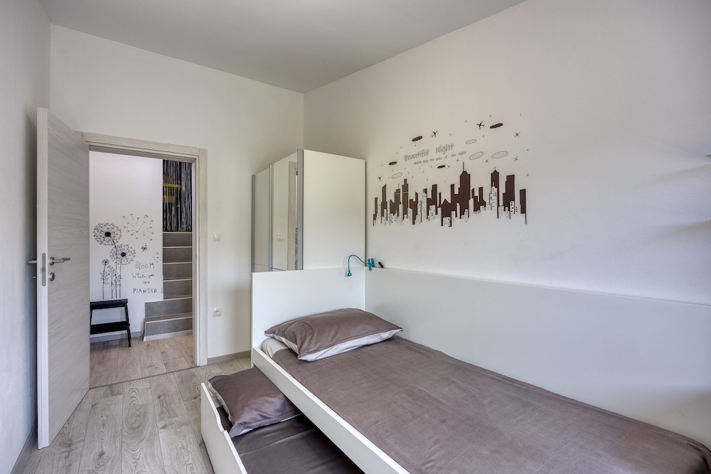 Family House, Multiple Bedrooms (Family Friendly House Kacana)