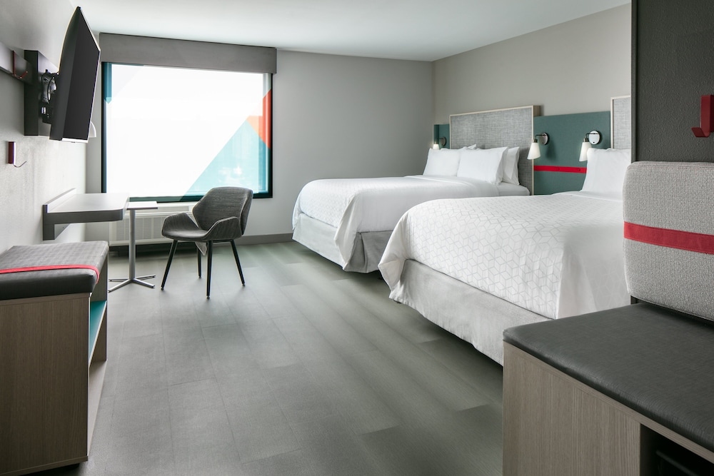 Standard Room, 2 Queen Beds, Accessible Bathtub (Communications) - Photo 4