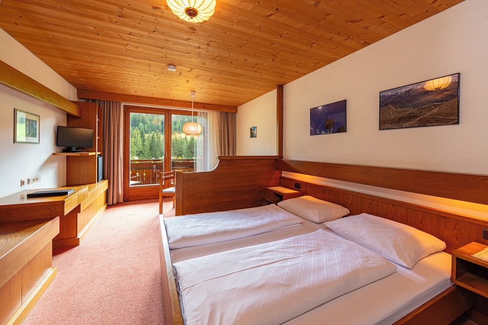 Double Room With Balcony Or Access To The Garden photo 1