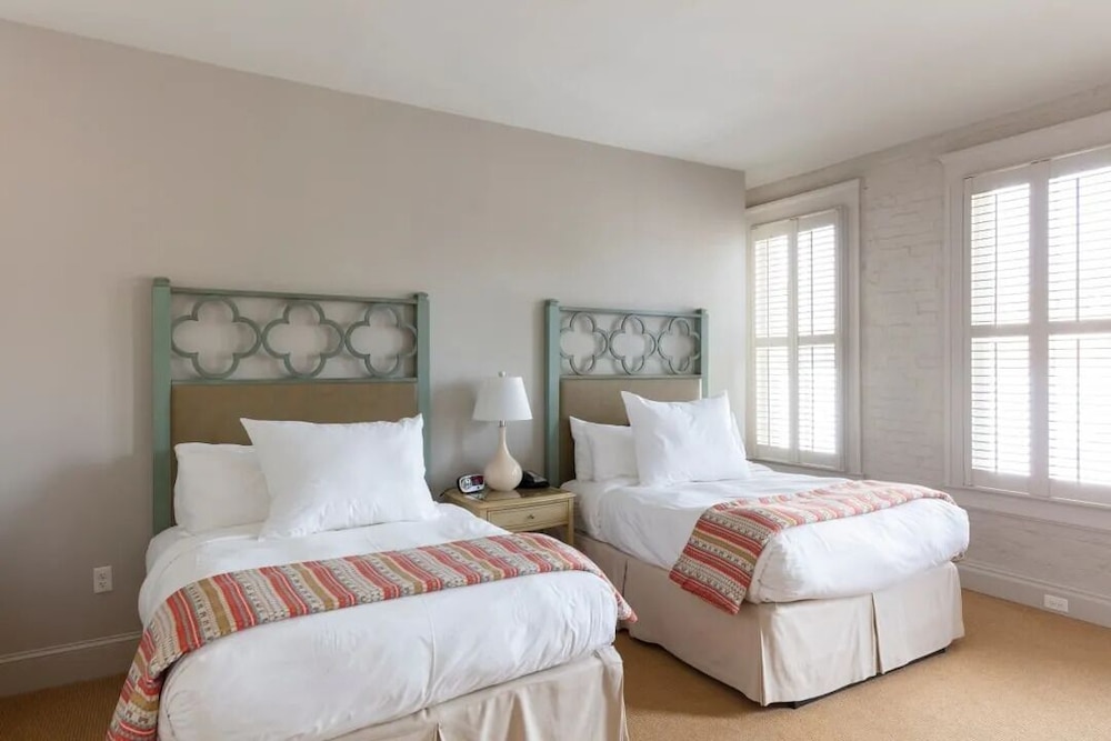 Deluxe Room, 2 Double Beds