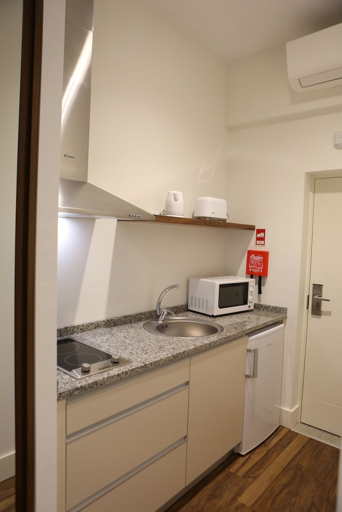 Double or Twin Room, Kitchenette, Balcony - Photo 2