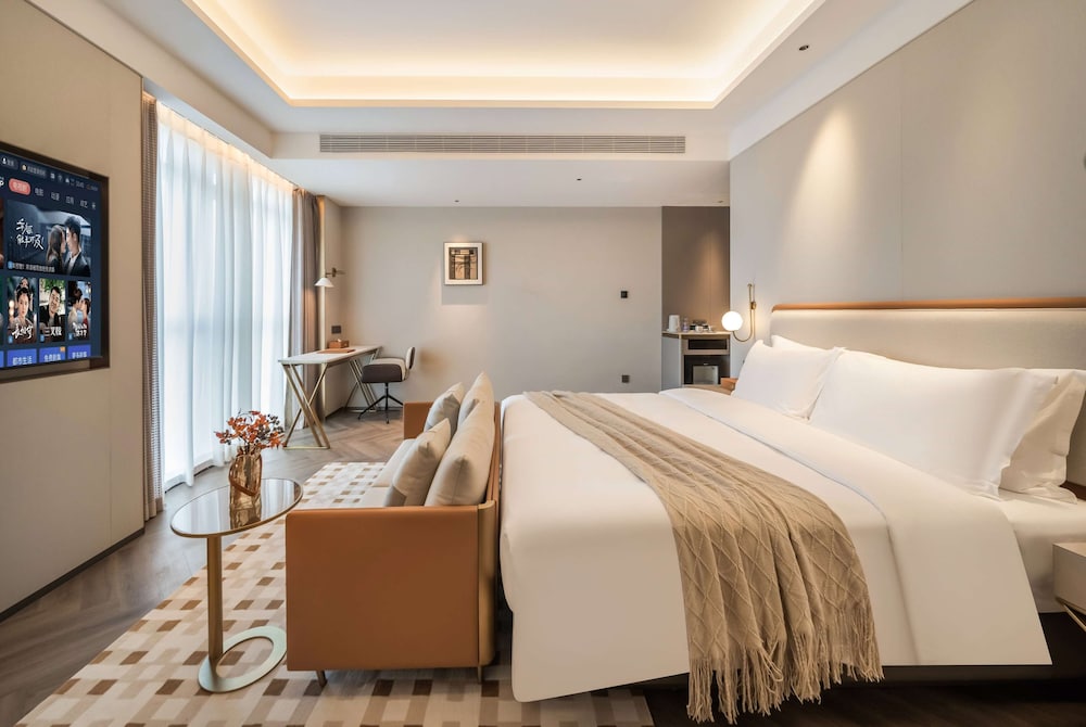 Business Room, 1 King Bed, Non Smoking