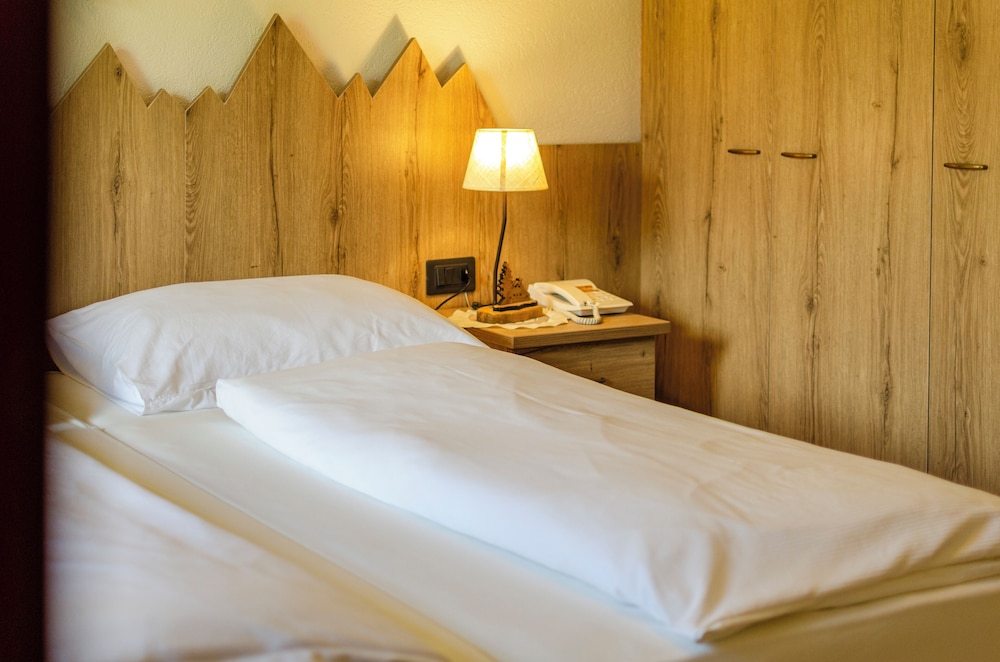 Mountain Twin Double Room photo 1