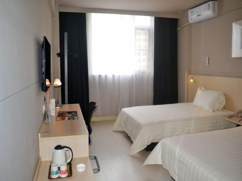 Business Twin Room (B) photo 1
