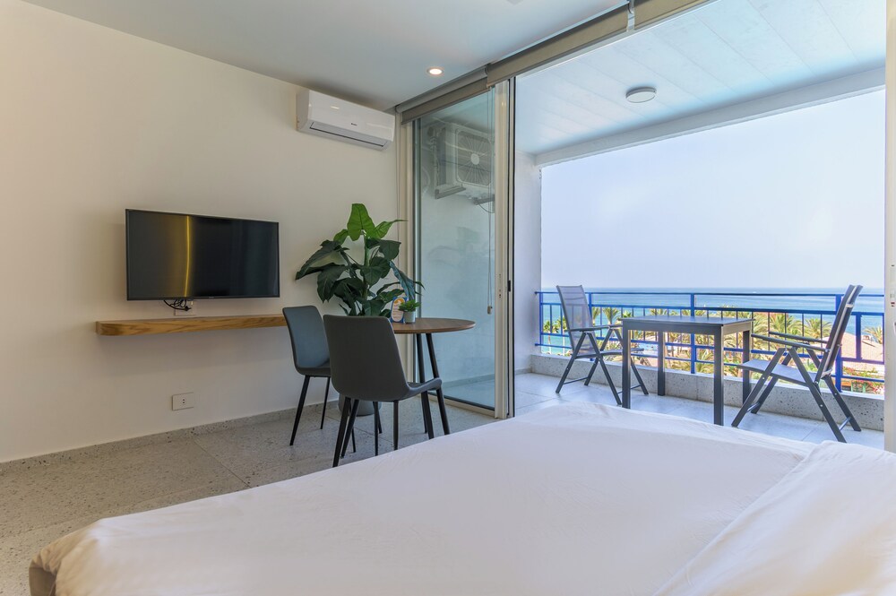 Studio, 1 Double Bed, Balcony, Sea View photo 3