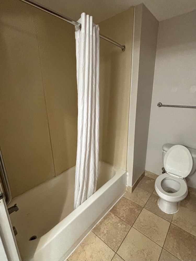 Room, 2 Queen Beds, Hearing Accessible, Non Smoking (Mobility, Bathtub w/ Grab Bars)