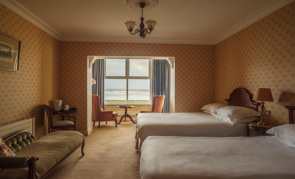 Superior Twin Room, Sea View photo 1