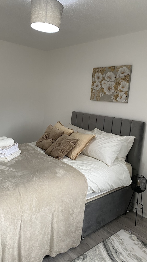 Bv Luxury Spacious 3 Bedroom House At Isaac Close, Photo 10