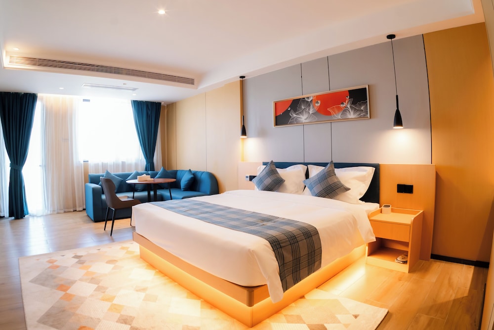 Comfort Single Room, City View
