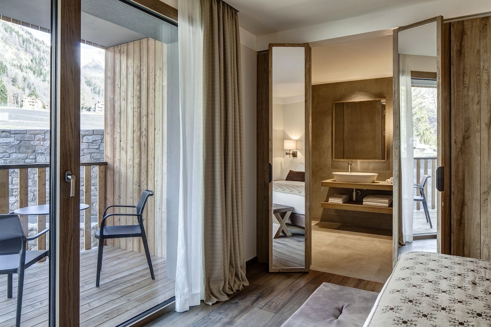 Available room