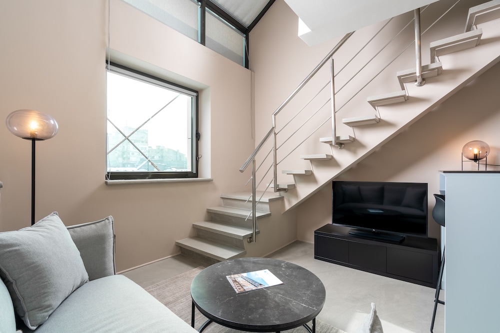 Duplex, 1 Bedroom - Photo 4