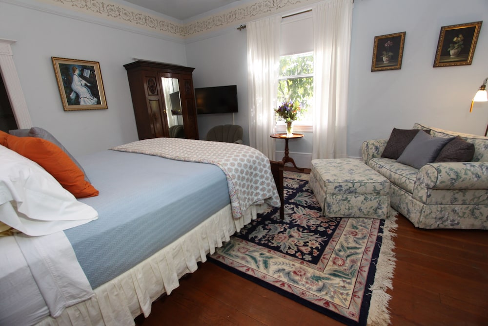 4. Alice's Room photo 3