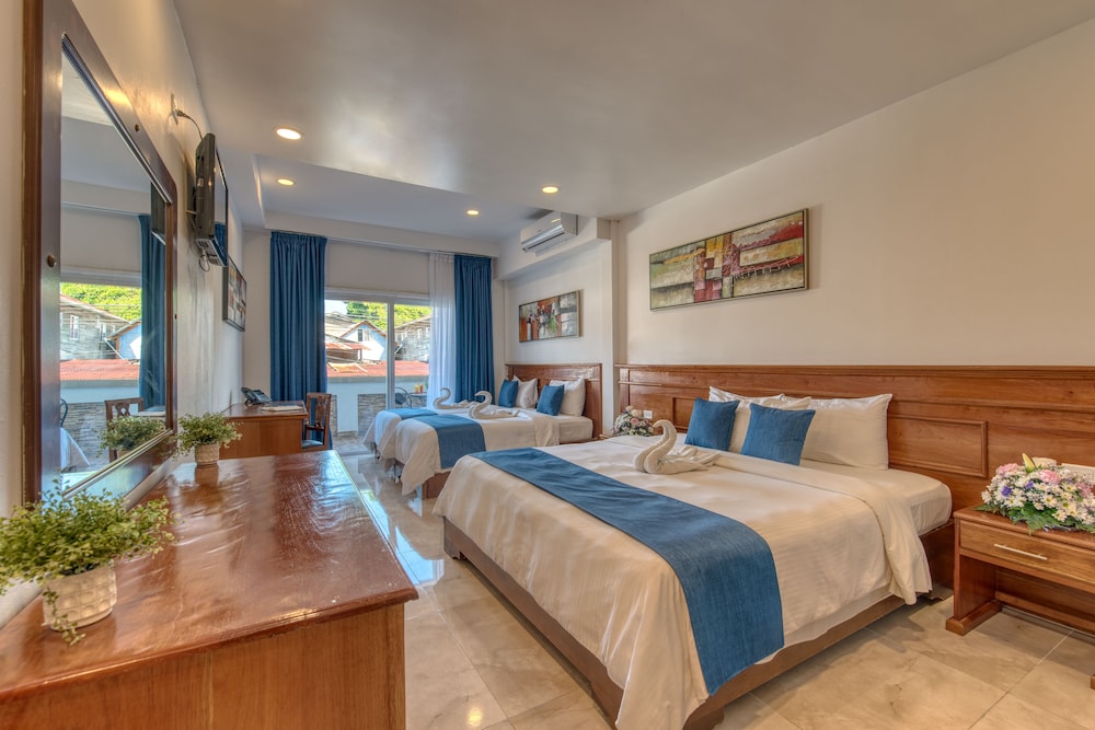 Superior Quadruple Room photo 3