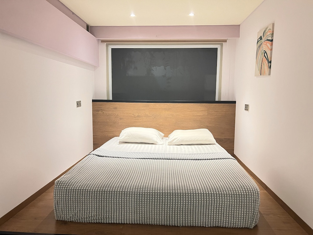 Basic Double Room