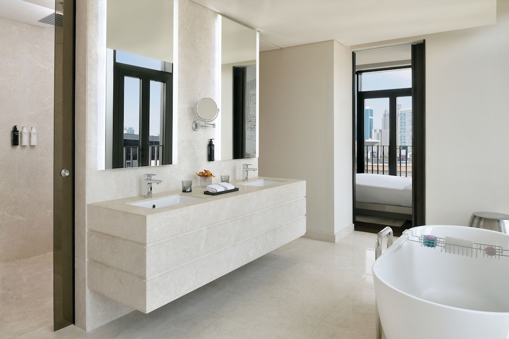 Executive Suite, 1 Bedroom, Corner